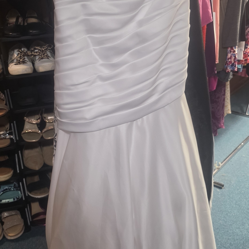 Strapless Ruched White Wedding Dress